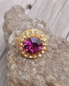 Rhinestone Statement Ring Adjustable Size 7 Purple And Clear Glass Sparkling - Picture 1 of 3