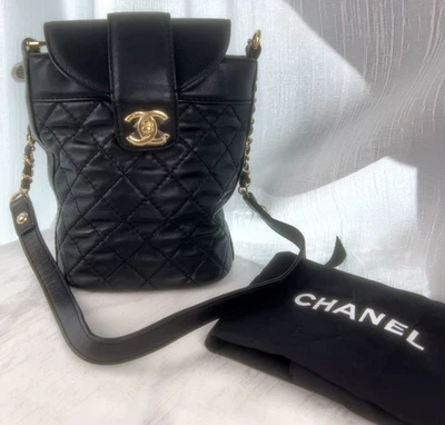 CHANEL Duffle Bucket Diamond Patten Shoulder bag Black Gold Women - Image 1 of 4