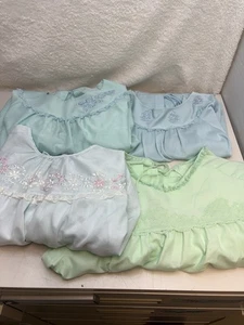 Vintage Women’s Hospital Gown With Ties Floral Lace Lot If 4 Sz L (10-12) - Picture 1 of 19