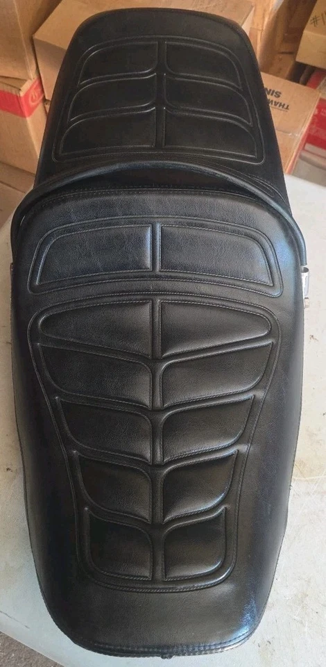 1982 年 1983 年本田 NIGHTHAWK 750 CB750SC 原始设备制造商座椅 — 第 1/4 张图片