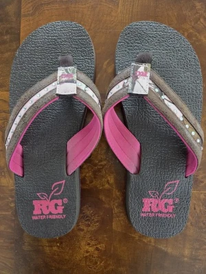 Chanclas para mujer RealTree Girl rosa camufladas aptas para el agua talla 7M usadas  Foto 1 de 4