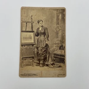 Vintage 1860s CDV Photo Fashionable Woman By Framed Picture Taken Lincoln, Neb. - Picture 1 of 8