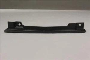 8X0121331 Left Radiator Seal Audi A1 2011-2014 New Genuine Part - Picture 1 of 5