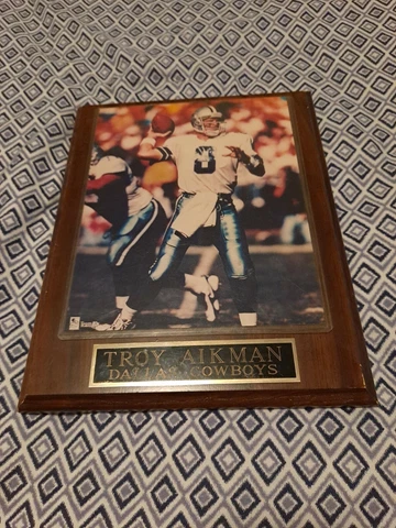 Troy Aikman Dallas Cowboys Quaterback Team NFL Woodenphoto & Plaque VERY USED Cover