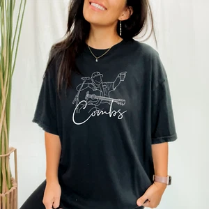 Luke Combs T-Shirt, Luke Combs Guitar T-Shirt, Combs Tour T-Shirt, More Colours - Picture 1 of 9
