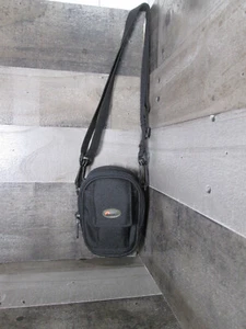 Lowepro Z10 5 inch Camera Bag with adjustable Shoulder Strap Black - Picture 1 of 14