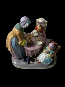 Antique French Porcelain Figurine~Marked DE PARIS France Fondee En 1773~EUC - Picture 1 of 9