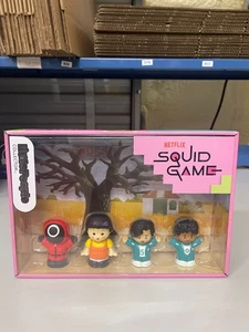 FREE SHIPING Fisher Price Netflix Squid Game Little People Collector 4 Pack NEW - Picture 1 of 4