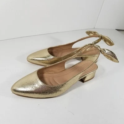 BCBG Generation Torna Shoes Women's Sz 6.5 Gold Closed Toe Slingback Bow - Image 1 of 4