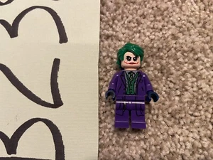 Lego The Joker Minifigure DC Super Heroes Dark Knight 76023 The Tumbler - Picture 1 of 3