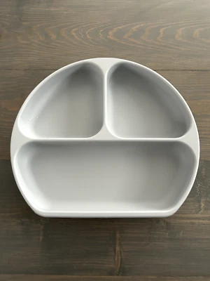 Plato de comida de silicona para niños Bumkins con fondo de succión gris gris bebé niño pequeño Foto 1 de 4