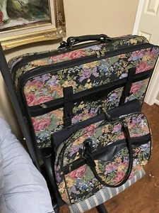 2 Piece Floral Tapersty Luggage Set - Picture 1 of 15