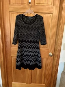 Gabby Skye Black White Chevron Geometric Sweater Dress 3/4 Sleeve Size Large - Picture 1 of 6