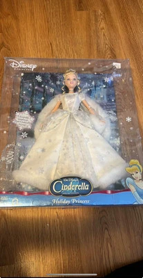 美泰华特迪士尼假日公主灰姑娘 2004 特别版 12 娃娃  — 第 1/2 张图片