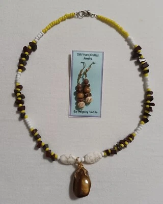 Collar grande ojo de tigre, jaspe rojo, howlita y cuentas nativas 18", + pendientes Foto 1 de 4