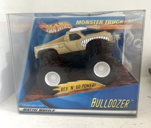 BULLDOZER Hot Wheels 2000 MONSTER JAM TRUCK 1:43 Rev N Go Unopened Box - Picture 1 of 4