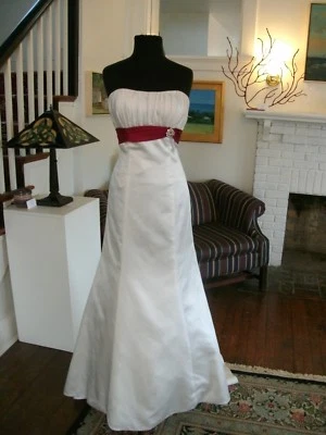 Wedding Gown Ivory w/Claret Strapless Empire Mermaid Sheath Fit n Flare Size 8 - Image 1 of 4
