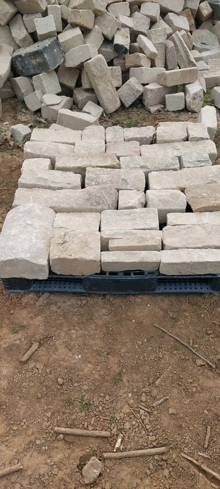 REJECT BUILDING STONE, Ideal for learning and projects BARGAIN.  - Image 1 of 4