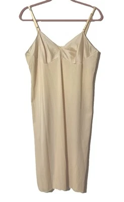 Bata camisón vintage años 70 Vanity Fair talla 40 crema Foto 1 de 4