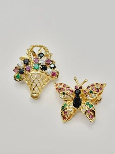 Lote de 2 broches canasta mariposa piedras preciosas multicolores chapados en oro vintage - Imagen 1 de 7