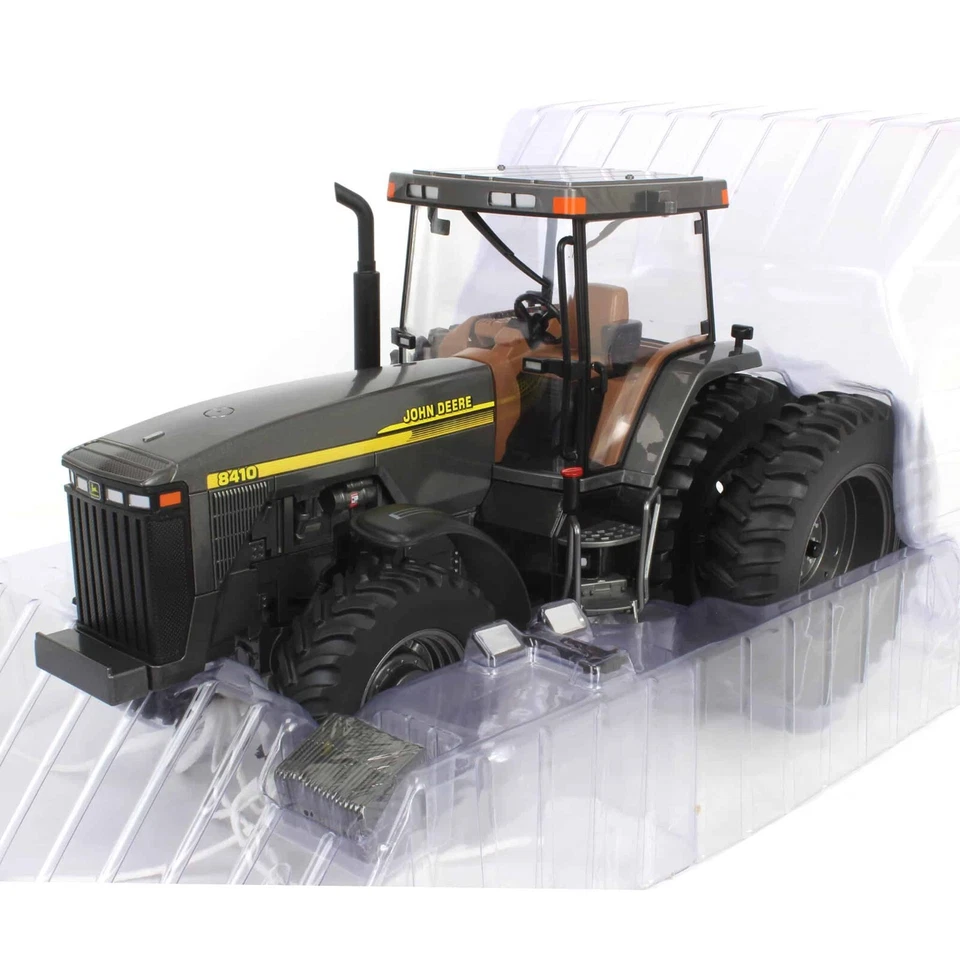 ERTL 1/16 John Deere 8410 Tractor Farm Show 25th Anniversary 45942