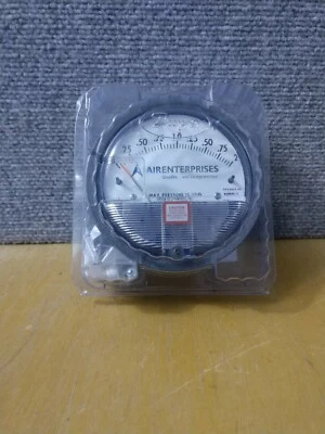 Dwyer 192942-00 1/8" FNPT Differential Pressure Gauge - Image 1 of 3