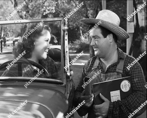 ABBOTT UND COSTELLO 1946 in LITTLE GIANT 8 X 10 A COUNTRY SALESMAN POSTER CARD - Bild 1 von 1