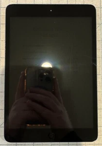 Apple iPad mini 1st Gen. - 32GB - Black - *AS-IS FOR SALVAGE/PARTS/DISASSEMBLY* - Picture 1 of 3