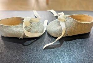 AMERICAN GIRL PLEASANT COMPANY FELICITY SUMMER OUTFIT BROCADE SLIPPER SHOES - Picture 1 of 3