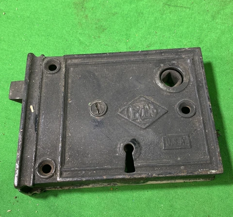 Antique Cast Iron Surface Mount Rim Lock Only No Keeper Or Key Cover