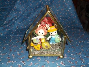 Cute Crafted Bunny Children Glass House Display About 5 1/4" High Pink Backgroun - Picture 1 of 5