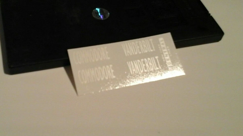 MARX 551.597 6 pulgadas NYC HOJALATA TIERNA Y LOCO CALCOMANÍAS VARIOS COLORES AGUA CLARA 2/JUEGO Foto 1 de 1