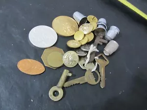 antike Schlüssel mit California Bicentennial Medal Münze Knopf Fingerhut Lot - Bild 1 von 16