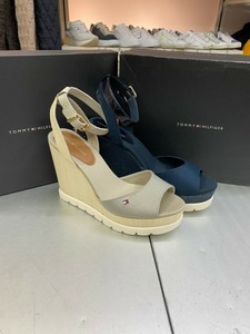 Scarpe con zeppa Tommy Hilfiger | Tendenze 2022 online su Shopalike.it