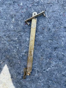 Original Victrola cabinet lid bracket - Picture 1 of 5