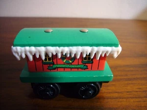 Thomas Train CHRISTMAS HOLIDAY WINTER CABOOSE TRAIN - Thomas Wooden Railway - Picture 1 of 3