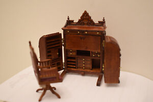 DOLLHOUSE MINIATURES - BESPAQ 1/2 SCALE DESK & CHAIR- MINT CONDITION- NEVER USED