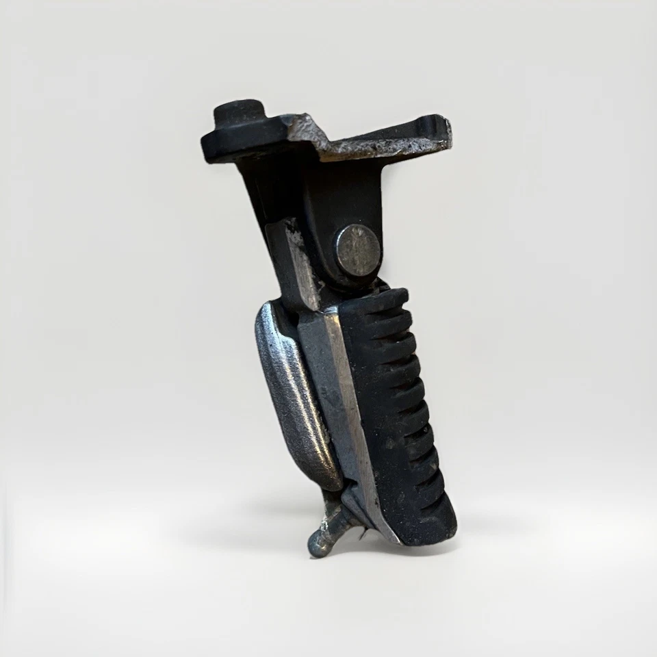 Clavija delantera derecha Kawasaki Ninja z 1000 650 VERSYS 2017-2025 34028-0353 Foto 1 de 3