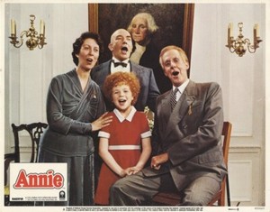 Annie Original 11x14 Lobby Card Aileen Quinn Albert Finney FDR Roosevelt Singing