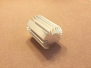 Disipador térmico de aluminio de 2 pulgadas de diámetro. REDONDO. (2,0 x 2,5). Baja resistencia térmica. - Imagen 1 de 1