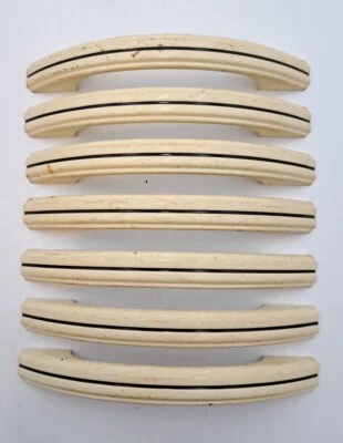 Lote 7 de ferragens vintage creme e preto linha puxador de porta de armário meados do século - Imagem 1 de 4