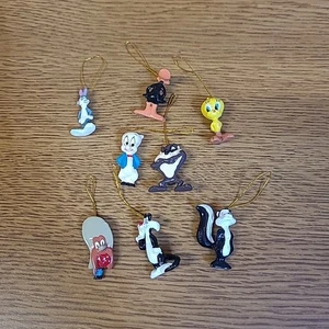 Vintage Looney Tunes Mini Ornaments Set of 8 - 1" tall - See photos - Picture 1 of 6