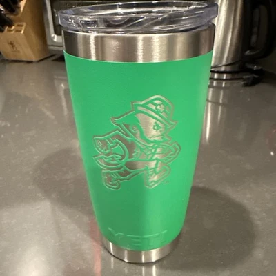 Vaso Yeti Irlandés Notre Dame RARO Verde Edición Limitada - @ Green-out Game 2025 Foto 1 de 3