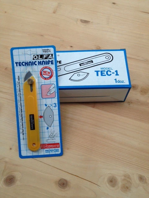 OLFA TEC-1 CUTTER TAGLIERINA COM LAMA MEZZA LUNA + 2 LAME A CORREDO 12 pezzi