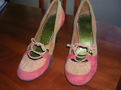 Zapatos de salón BCBGirls de gamuza multicolor 9,5B 39,5 Foto 1 de 4