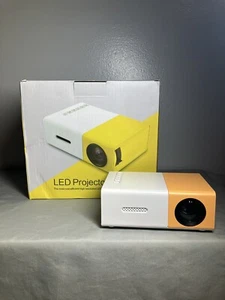 New Mini LED Projector - Picture 1 of 4