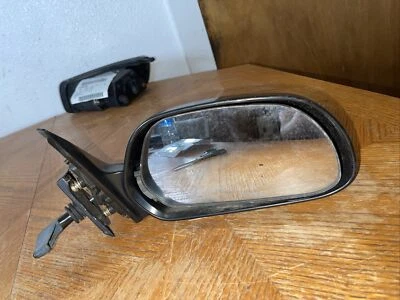Espejo retrovisor lateral derecho Mitsubishi Galant 1995. Negro. Manuel  Foto 1 de 3