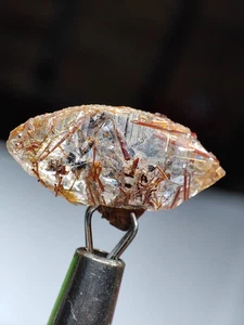 Rutilo Rojo Incluido Cristal de Cuarzo Ahumado con Bonito Crecimiento de Skardu Pakistán. - Imagen 1 de 21