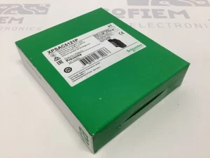 XPSAC5121P - TELEMECANIQUE Module pour arrêt d'urgence NEUF - Picture 1 of 4
