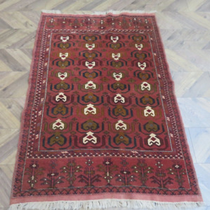 A CLASSY OLD HANDMADE TRADITIONAL ORIENTAL WOOL ON COTTON RUG  (170 x 110 cm)+